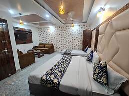 Hotel Vrindavan Palace