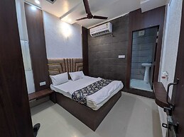 Hotel Vrindavan Palace