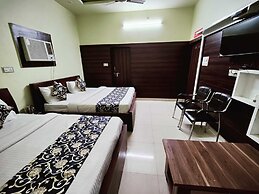 Hotel Vrindavan Palace