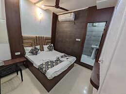 Hotel Vrindavan Palace