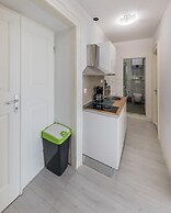 A 1 - Spacious apt on the Seafront With Terrace