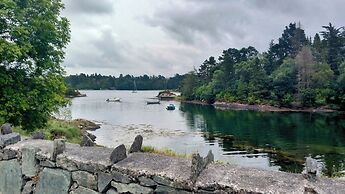 Cuckoo Tree House, Glengarriff, Beara Peninsula