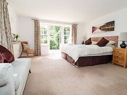 Huntingstile Lodge