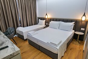 Chimaera Hotel