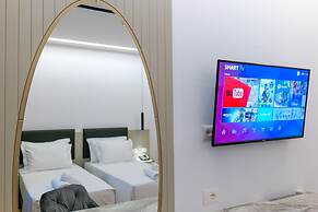 Chimaera Hotel