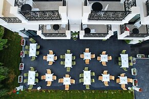 Chimaera Hotel
