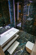 Chimaera Hotel