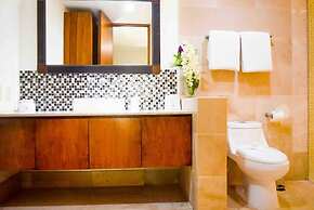 LUXURY CONDO STEPS FROM 5th AV & BEACH
