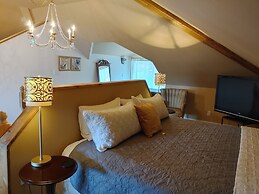 Stonewater Manor