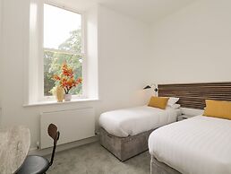 The Florence Suite Stone Cross Mansion