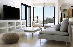 Aires Villa