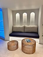 Opalia Suites