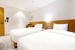 Daisy Hotel
