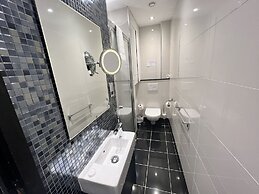Great St Helen Hotel