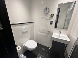 Great St Helen Hotel