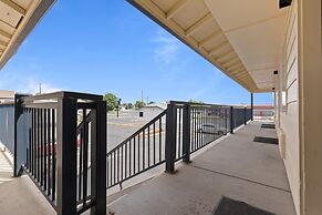 Quincy INN and Suites