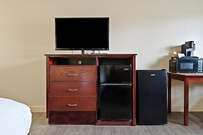 Quincy INN and Suites
