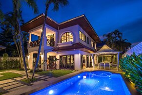Havana Pool Villa with Gym and Billiard