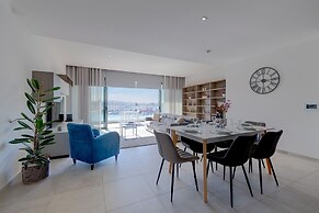 Superlative Apartment With Valletta and Harbour Views