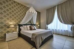 Luxury Apartment With Pool and Terrace, Top Location