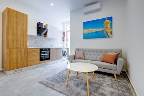 Perfect Location, Idyllic 2BR Apartment