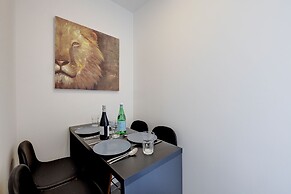 Perfect Location, Idyllic 2BR Apartment
