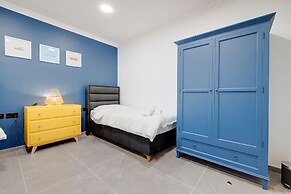 Art Deco Luxury Apartment, Central Location