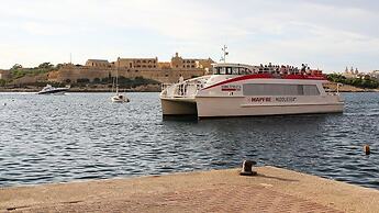 Modern 2 Bedroom Maisonette in Central Sliema