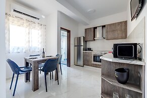 Idyllic Apartment Steps From the Promenade