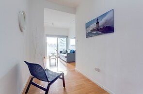 Modern Seaview Apartment, Top Location