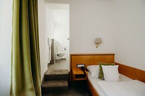Hotel Crystal