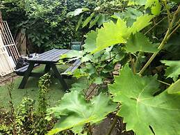 Private Studio Flat Great Location in Manchester