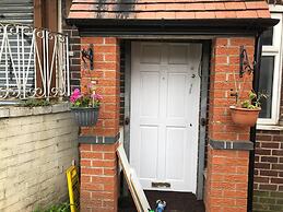 Private Studio Flat Great Location in Manchester