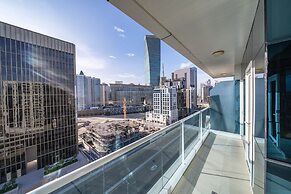 Spacious Apartment With Balcony in Business Bay
