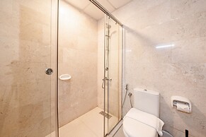Spacious Apartment With Balcony in Business Bay