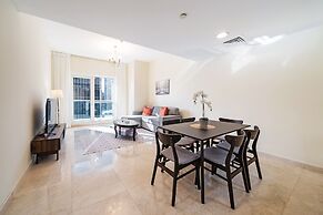 Spacious Apartment With Balcony in Business Bay