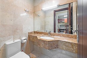 Spacious Apartment With Balcony in Business Bay