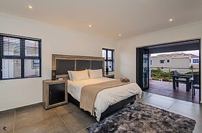 Dalton's, Langebaan 10-sleeper