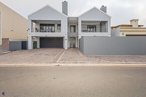 Dalton's, Langebaan 10-sleeper