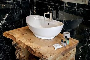 Oniro Luxury Suites in Pargatown