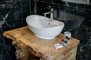 Oniro Luxury Suites in Pargatown