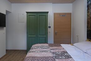 Apartments Storzek