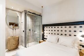Amer Suites Fira