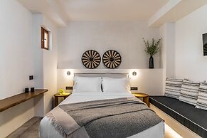 Amer Suites Fira