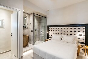 Amer Suites Fira