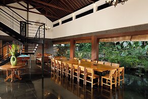 Villa Amita by Nakula