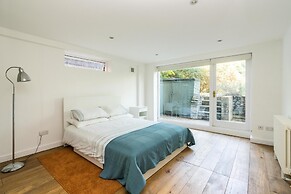 Fantastic 3 Bedroom Flat West Hampstead