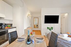 Lean & Santi Apartments