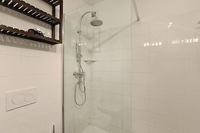 Lean & Santi Apartments