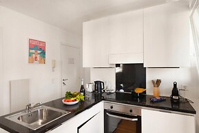 Lean & Santi Apartments